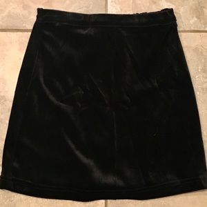 Estile Velveteen Skirt - Small